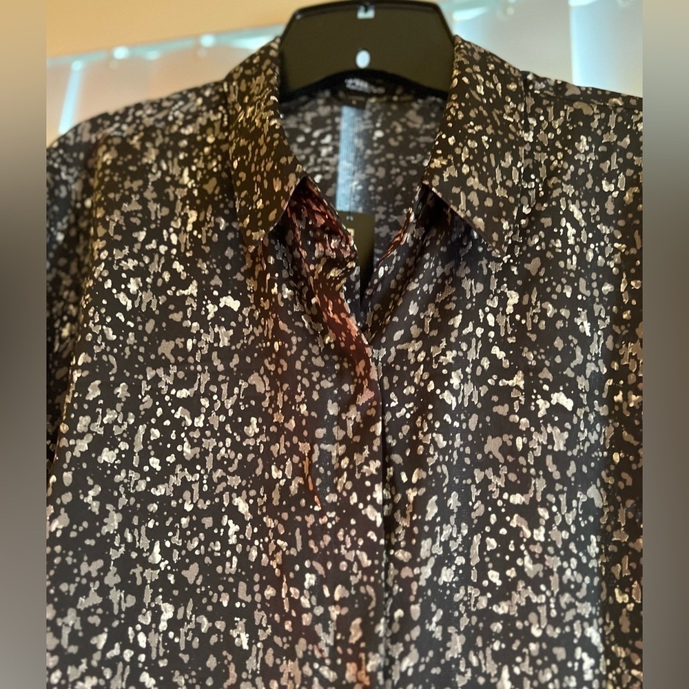 NWT Express Button-up Blouse In Black Multi size L - Picture 5 of 10